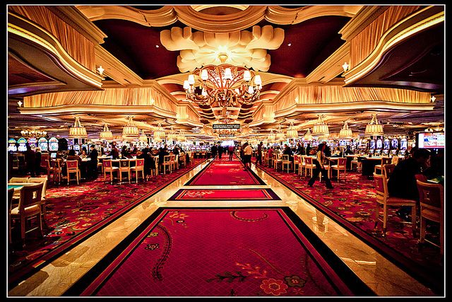 Casino Shangri La آن لائن کیسینو میں اصل گیمز